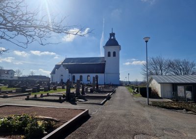 Fjärås kyrka